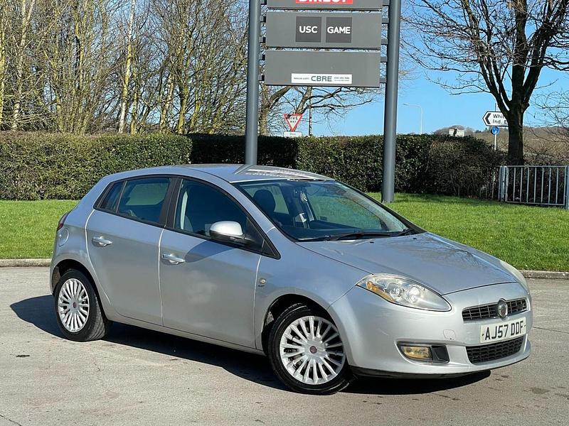 A collectible scale model Fiat Bravo from Altaya